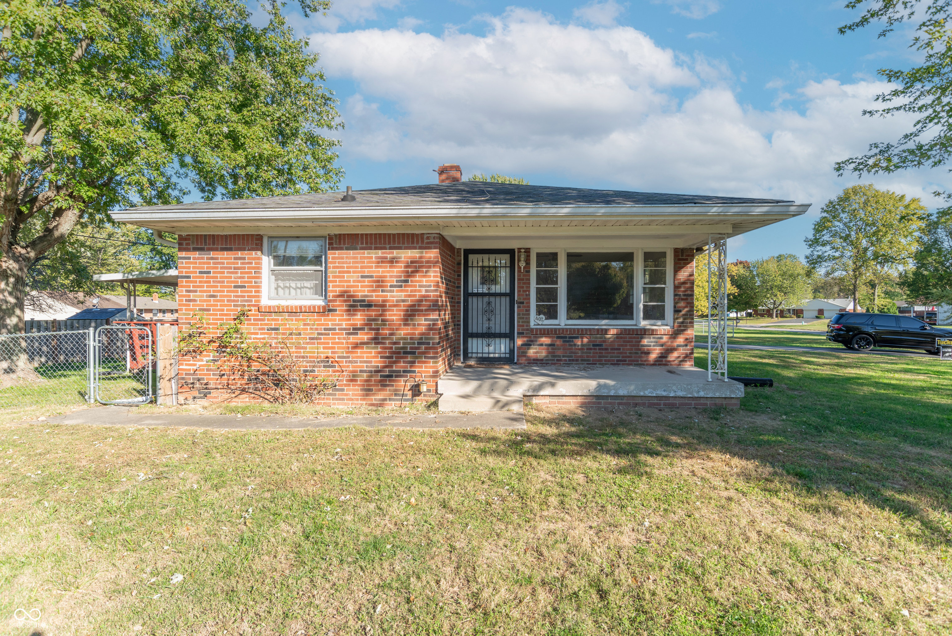 402 West Stop 11 Road Indianapolis, IN 46217 - Photo 1 of 35 Gallery Image 1
