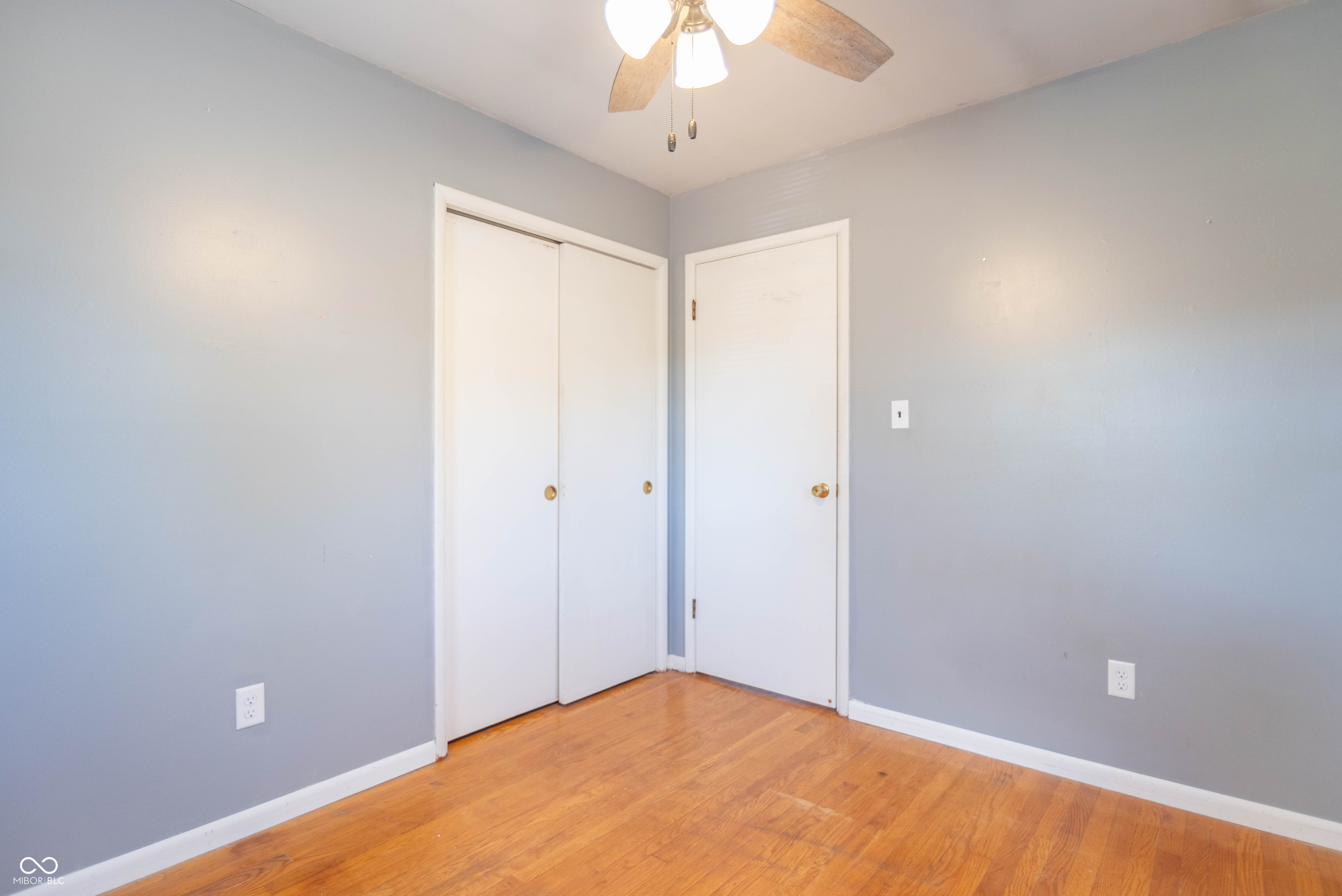 402 West Stop 11 Road Indianapolis, IN 46217 - Photo 25 of 35 Gallery Image 25
