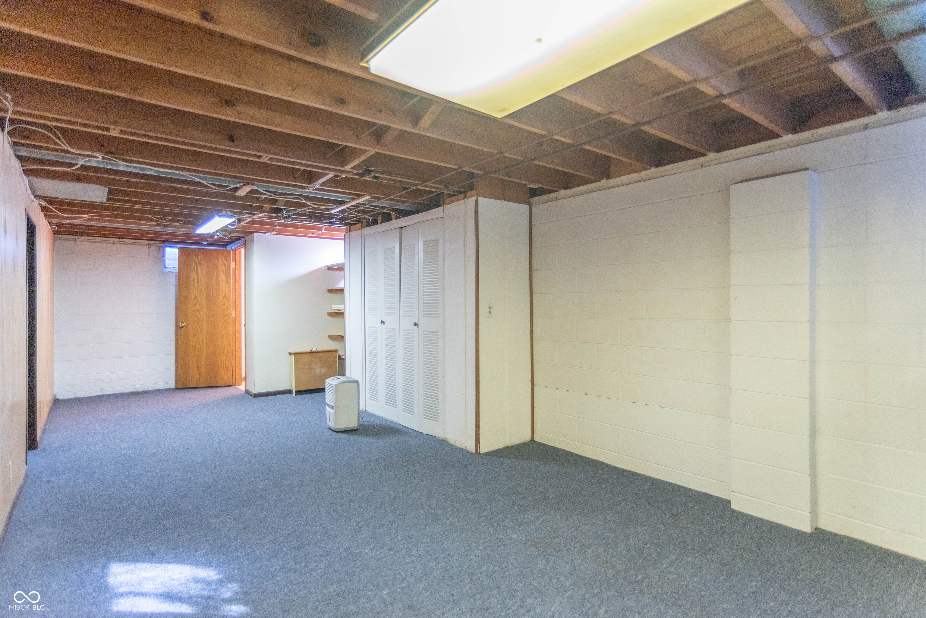 402 West Stop 11 Road Indianapolis, IN 46217 - Photo 31 of 35 Gallery Image 31