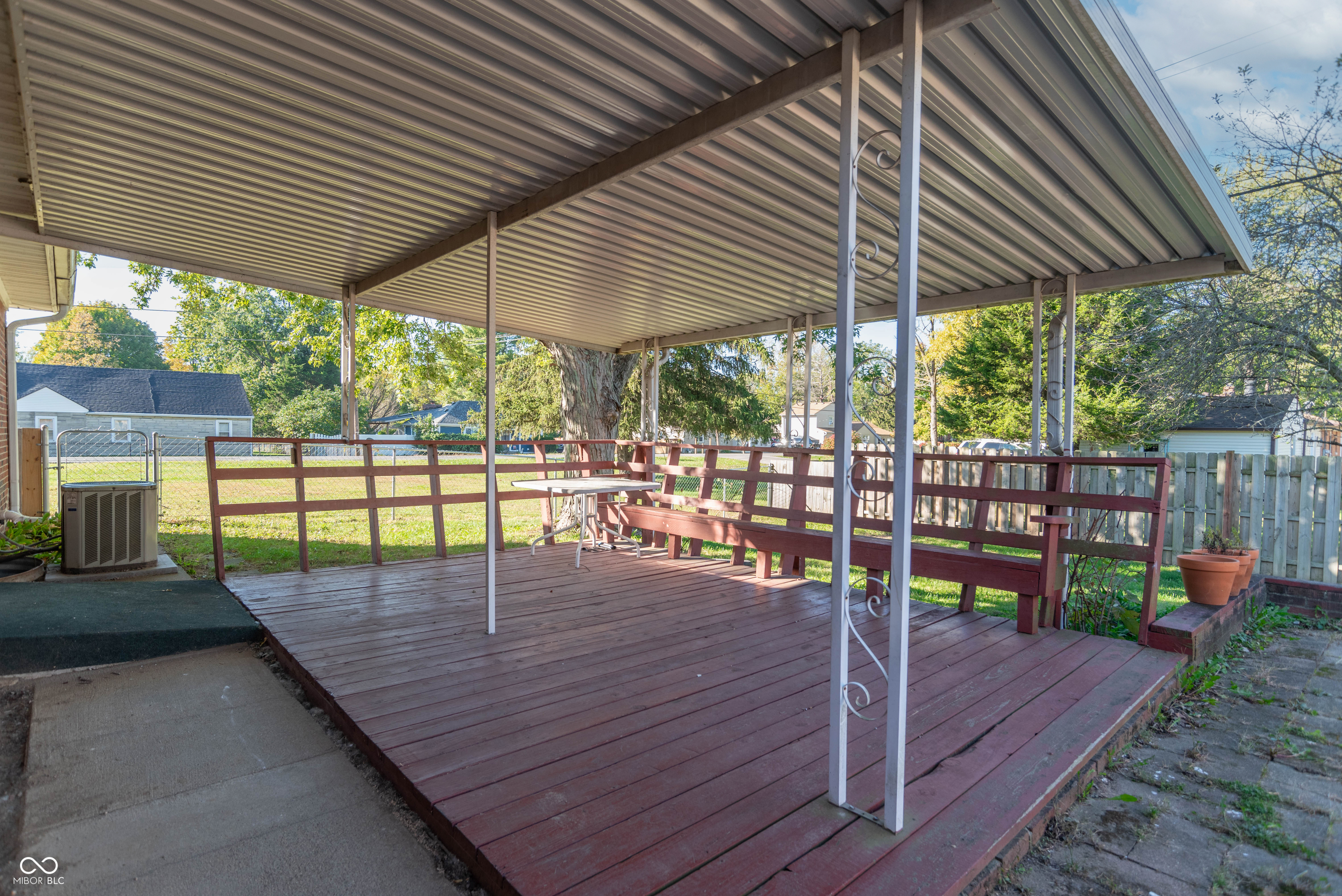 402 West Stop 11 Road Indianapolis, IN 46217 - Photo 8 of 35 Gallery Image 8