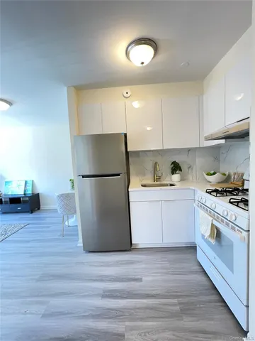 $589,000 | 144-48 Roosevelt Avenue, Unit 3B | Murray Hill - Flushing