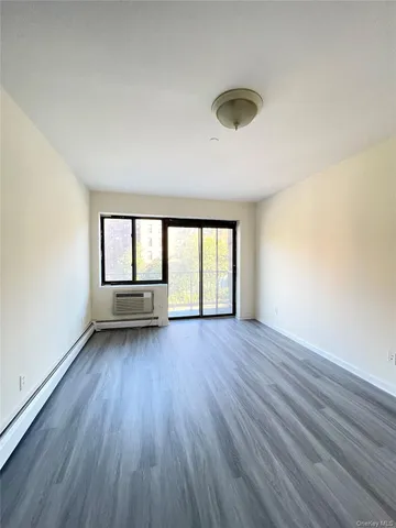 $589,000 | 144-48 Roosevelt Avenue, Unit 3B | Murray Hill - Flushing