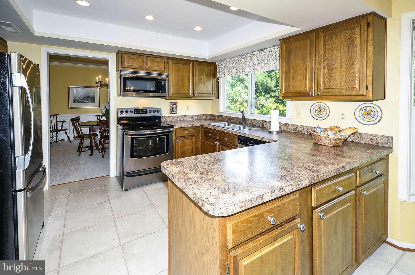 13814 Wagon Way Silver Spring, MD 20906 - Photo 8 of 20 Kitchen