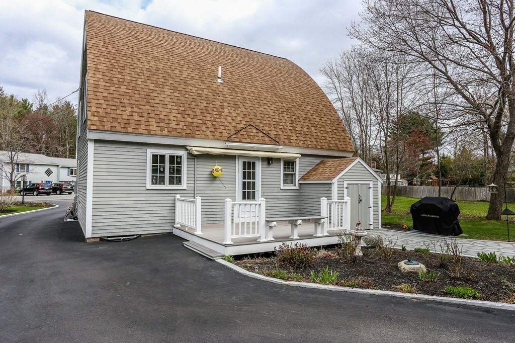 6 Gerrish Road Salisbury, MA 01952 - Photo 3 of 30