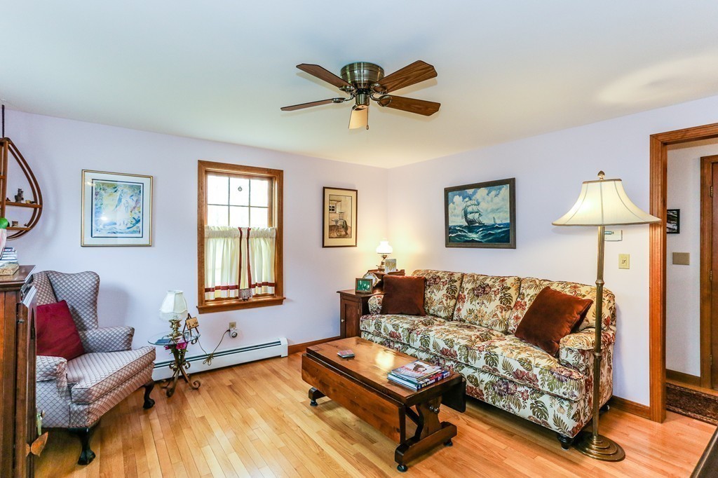 6 Gerrish Road Salisbury, MA 01952 - Photo 5 of 30