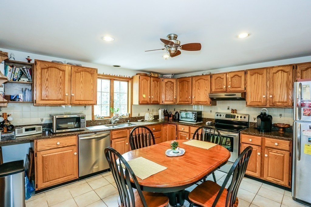 6 Gerrish Road Salisbury, MA 01952 - Photo 8 of 30