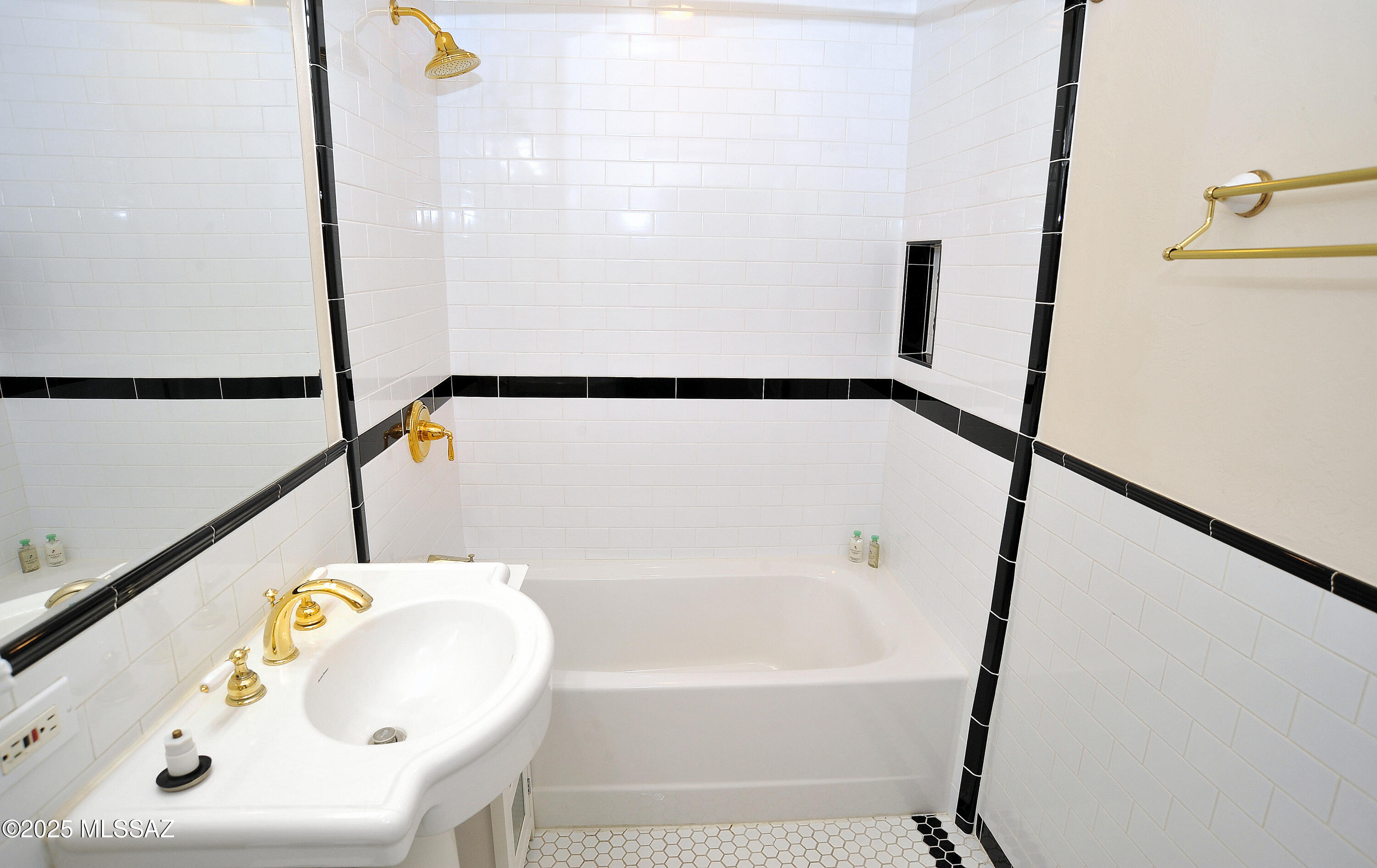 2541 East Kleindale Road Tucson, AZ 85716 - Photo 16 of 32 Gallery Image 16