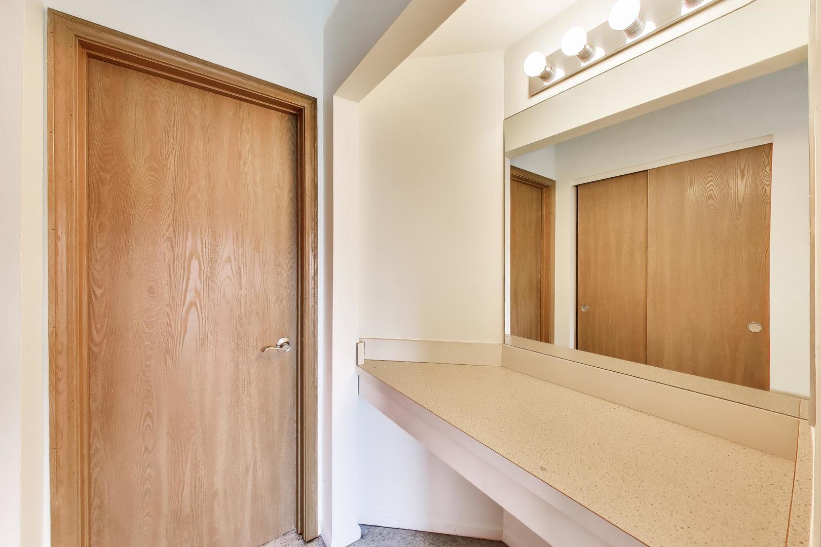 1951 Stillwater Road Arlington Heights, IL 60004 - Photo 18 of 30