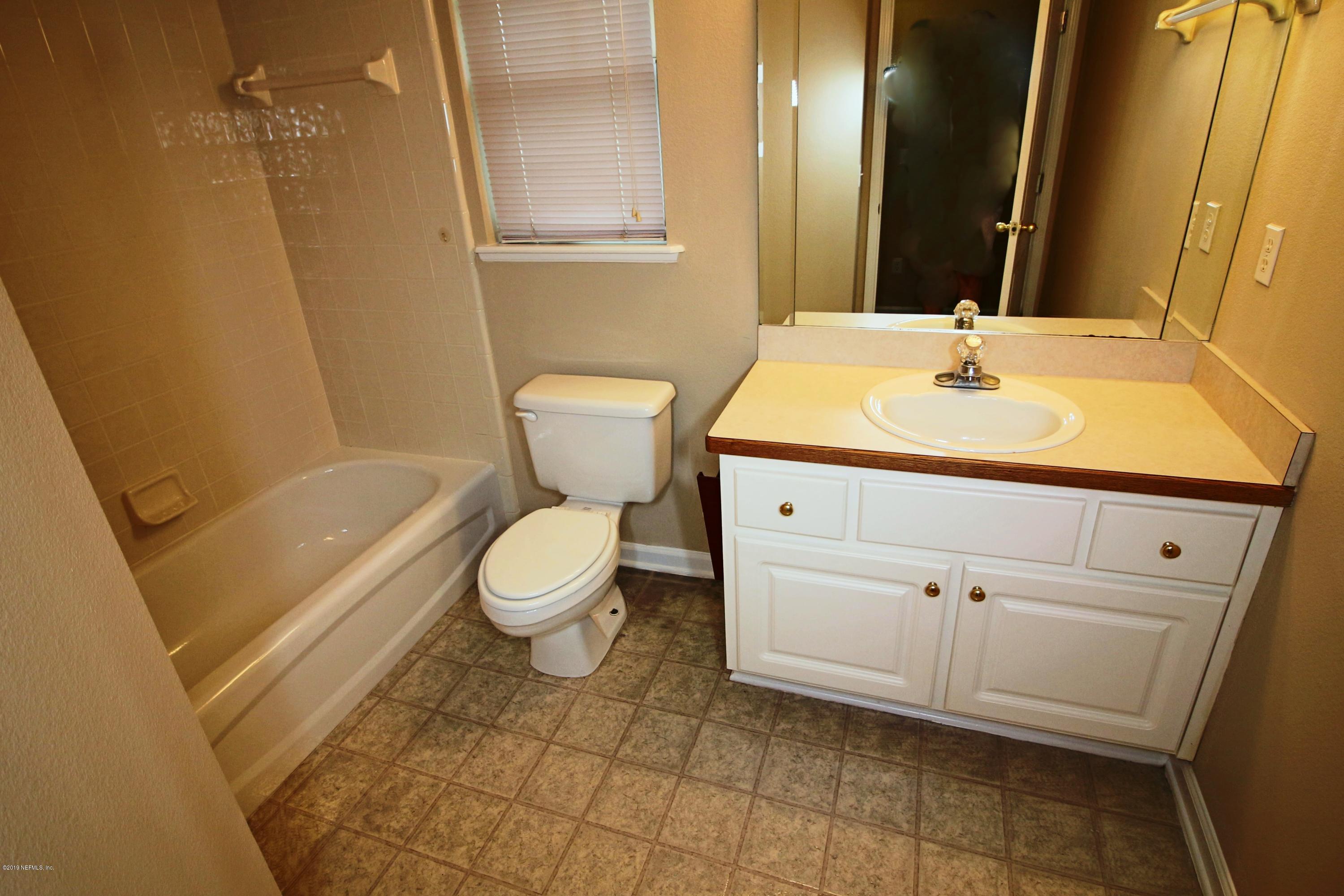 6055 Trawick Road Keystone Heights, FL 32656 - Photo 17 of 60 16) Hall Bath