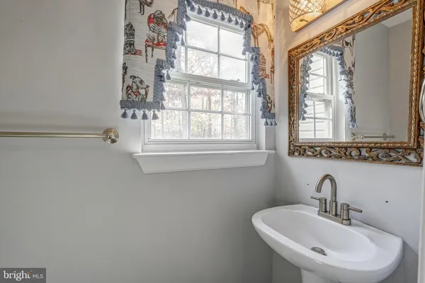 $457,000 | 406 St Ivy Avenue, Troy, VA 22974