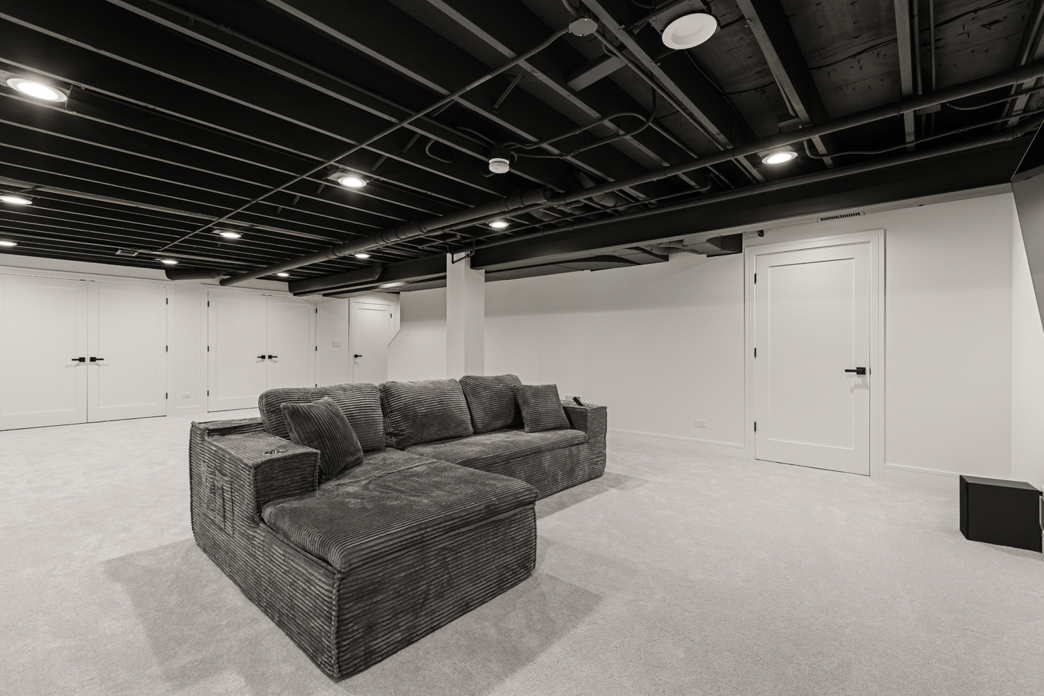 3936 Dundee Road Northbrook, IL 60062 - Photo 40 of 46 Gallery Image 40