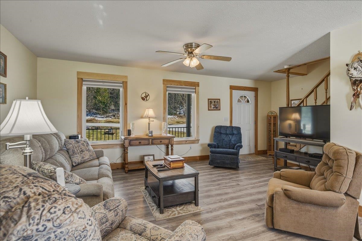 6 Dawns Way Swanton, VT 05488 - Photo 3 of 58