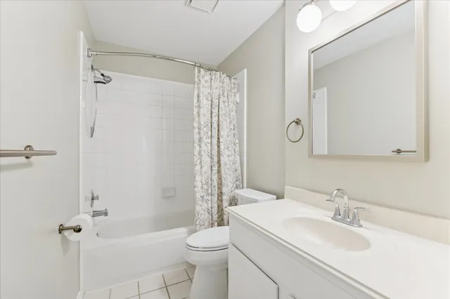 $355,000 | 14118 Hazel Ridge Court, Houston, TX 77062