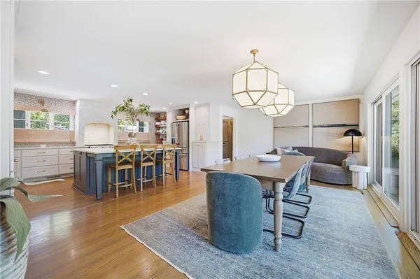 $1,300,000 | 9526 Manor Road, Leawood, KS 66206
