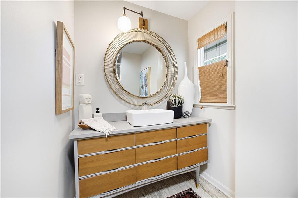 9526 Manor Road Leawood, KS 66206 - Photo 27 of 51