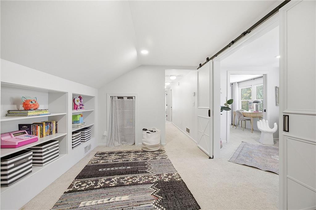 9526 Manor Road Leawood, KS 66206 - Photo 30 of 51