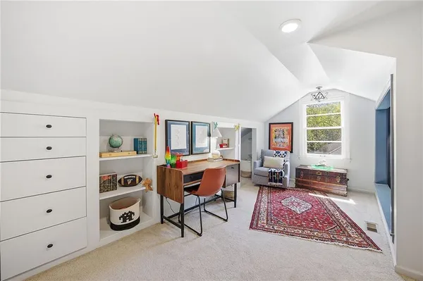 $1,300,000 | 9526 Manor Road, Leawood, KS 66206