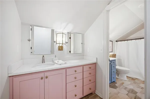 $1,300,000 | 9526 Manor Road, Leawood, KS 66206