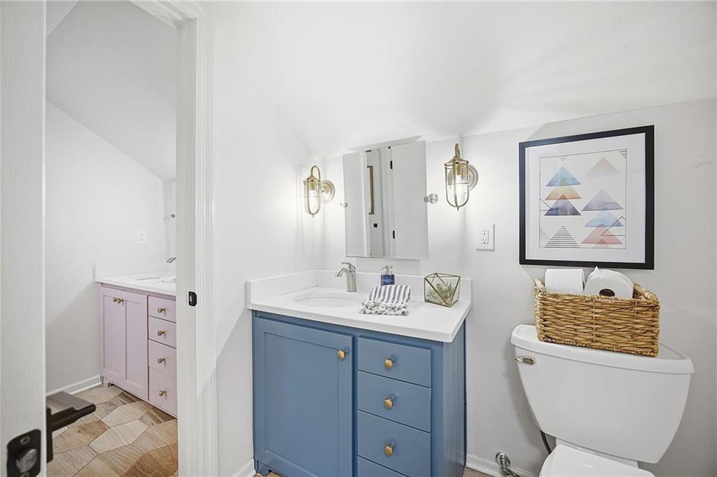 9526 Manor Road Leawood, KS 66206 - Photo 38 of 51