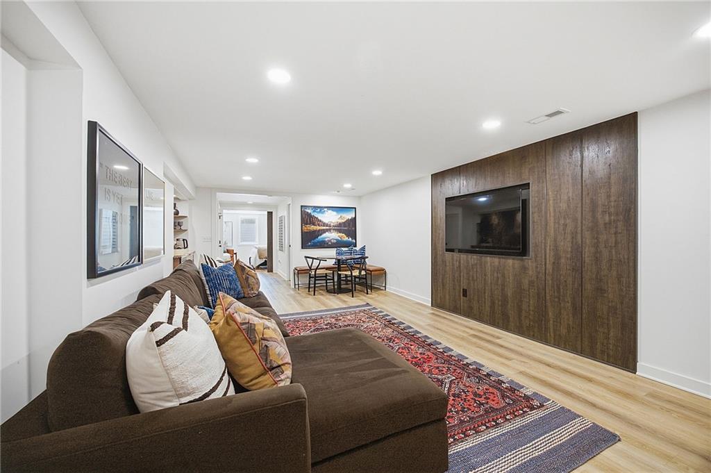 9526 Manor Road Leawood, KS 66206 - Photo 39 of 51