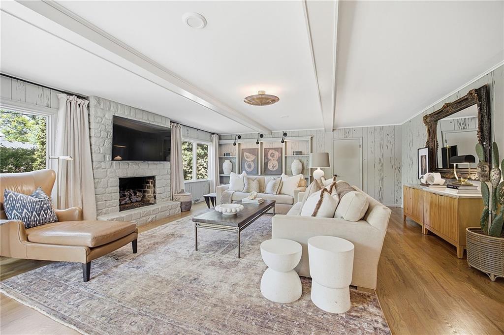 9526 Manor Road Leawood, KS 66206 - Photo 4 of 51