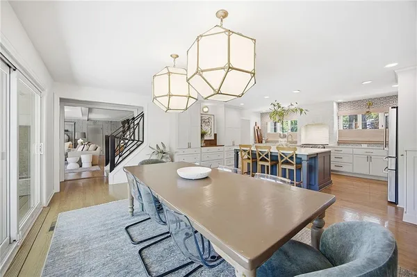 $1,300,000 | 9526 Manor Road, Leawood, KS 66206