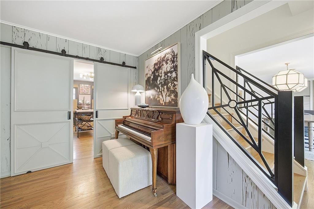 9526 Manor Road Leawood, KS 66206 - Photo 9 of 51