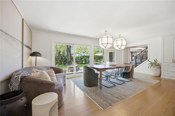 $1,300,000 | 9526 Manor Road, Leawood, KS 66206