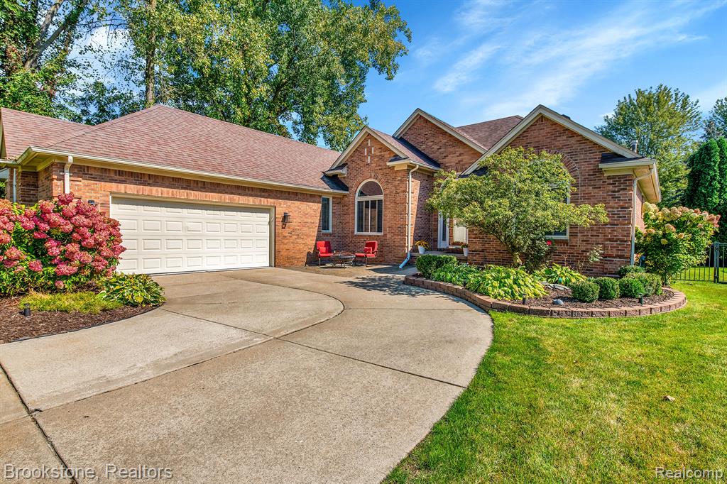 49159 Monte Road Chesterfield, MI 48047 - Photo 2 of 35