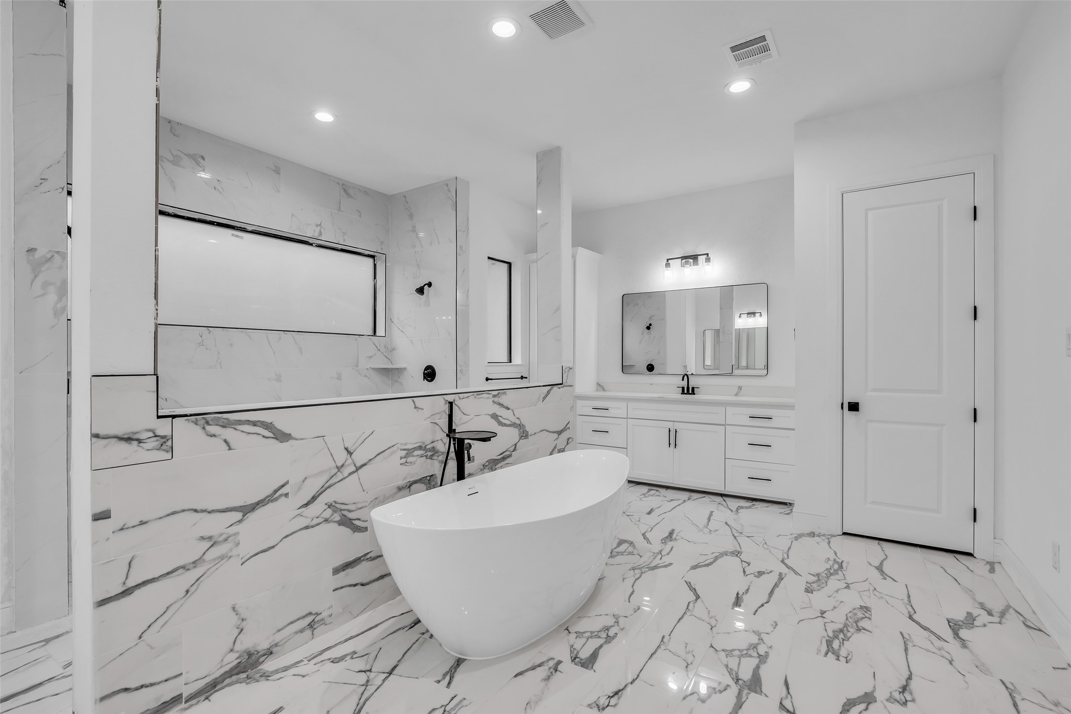 2 Deer Ridge Estates Boulevard Houston, TX 77339 - Photo 12 of 25 Another primary bathroom view.