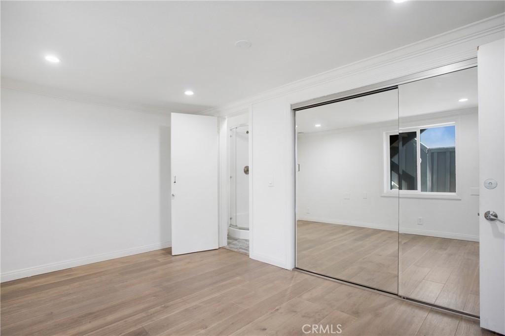 127 40th Street Manhattan Beach, CA 90266 - Photo 19 of 29 a view of livingroom with hardwood floor and hallway