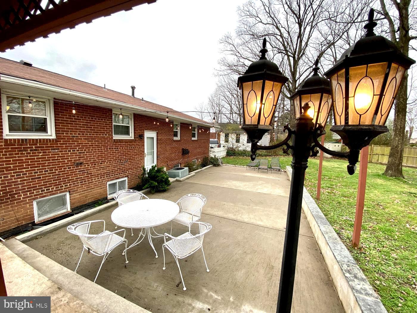 6907 Ruskin Street Springfield, VA 22150 - Photo 4 of 31