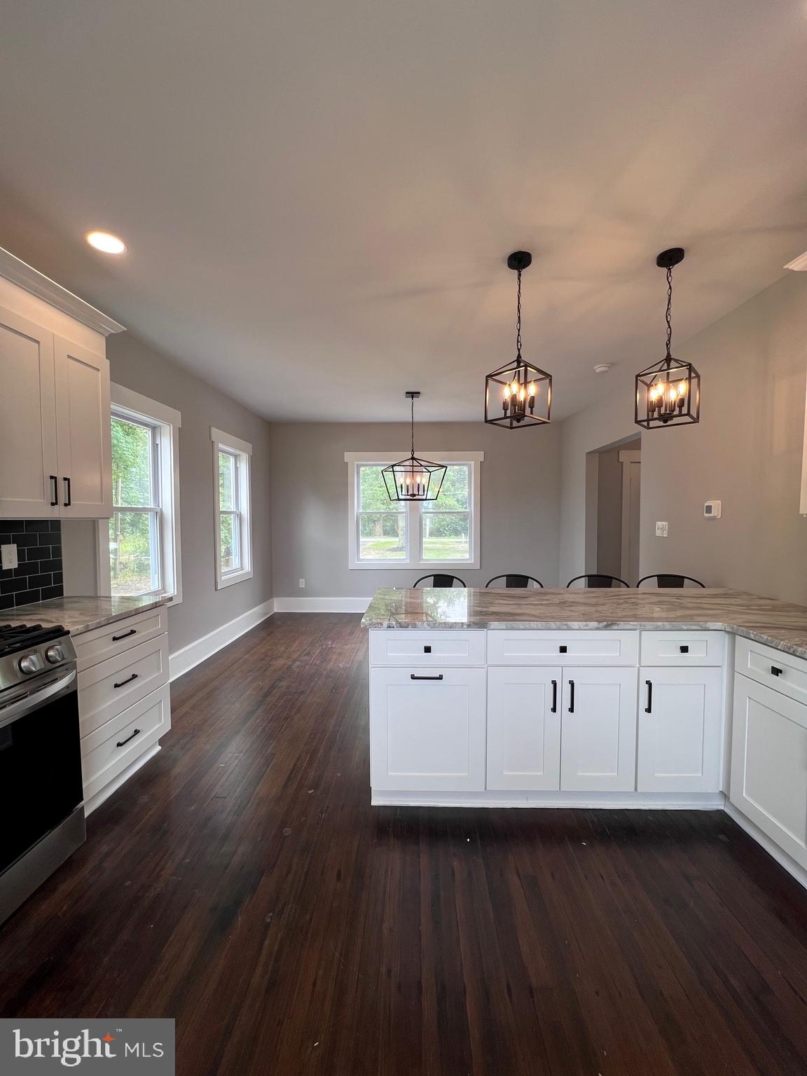 223 Oak Road Hammonton, NJ 08037 - Photo 3 of 18 Gallery Image 3
