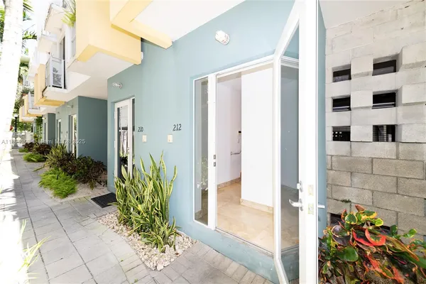 a view of a entryway of a house
