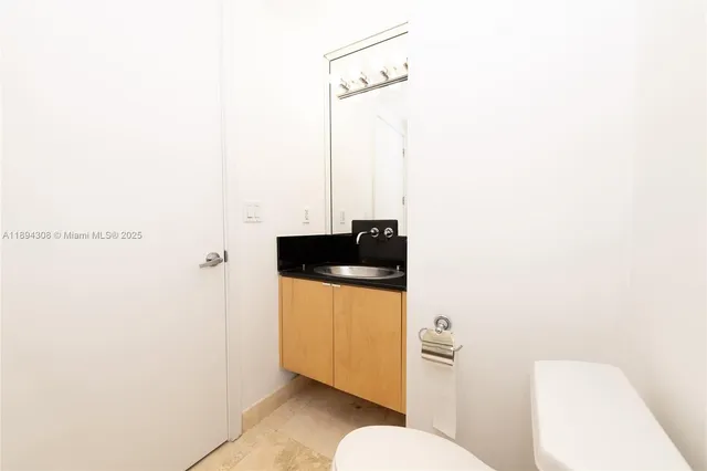 $4,350 | 212 Washington Avenue, Unit 9, Miami Beach, FL 33139