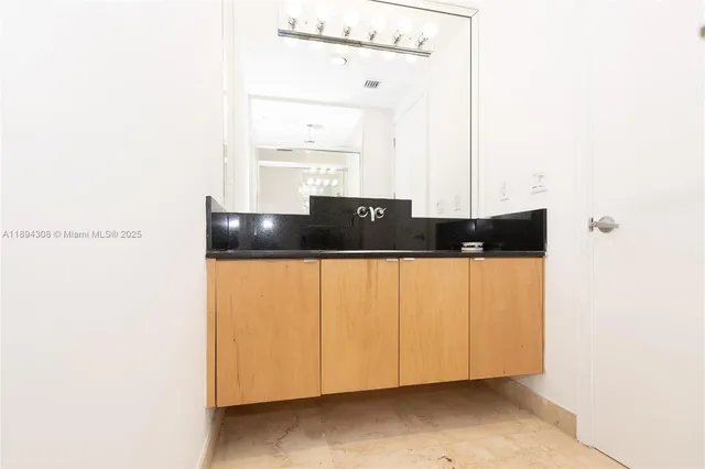 $4,350 | 212 Washington Avenue, Unit 9, Miami Beach, FL 33139