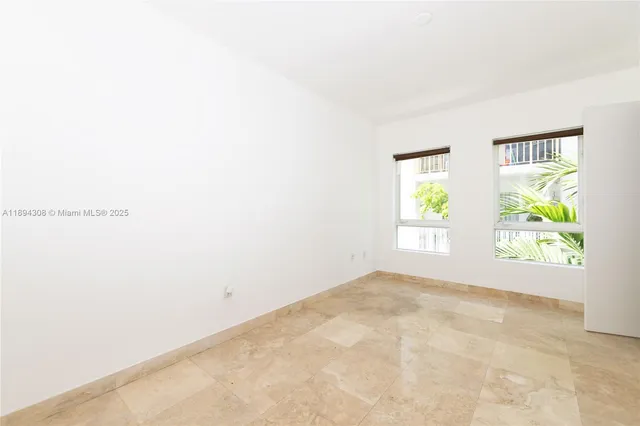 $4,350 | 212 Washington Avenue, Unit 9, Miami Beach, FL 33139