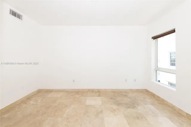 $4,350 | 212 Washington Avenue, Unit 9, Miami Beach, FL 33139