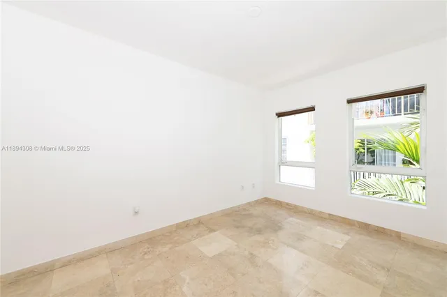 $4,350 | 212 Washington Avenue, Unit 9, Miami Beach, FL 33139