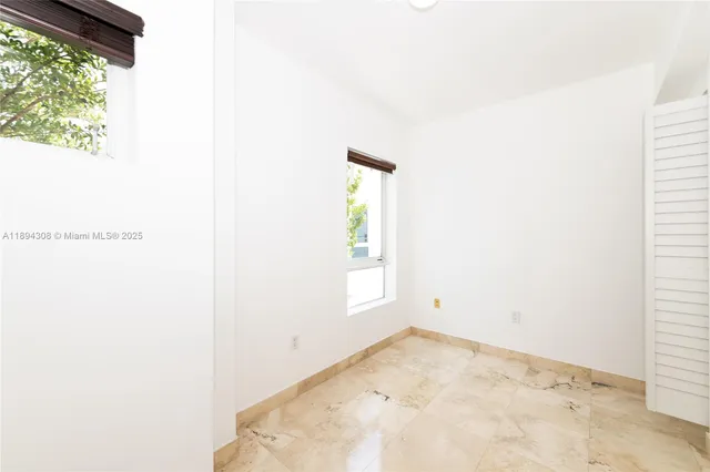 $4,350 | 212 Washington Avenue, Unit 9, Miami Beach, FL 33139