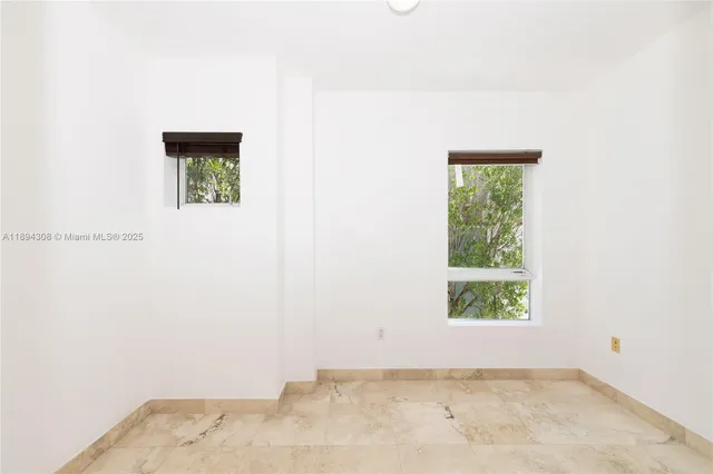 $4,350 | 212 Washington Avenue, Unit 9, Miami Beach, FL 33139