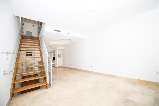$4,350 | 212 Washington Avenue, Unit 9, Miami Beach, FL 33139