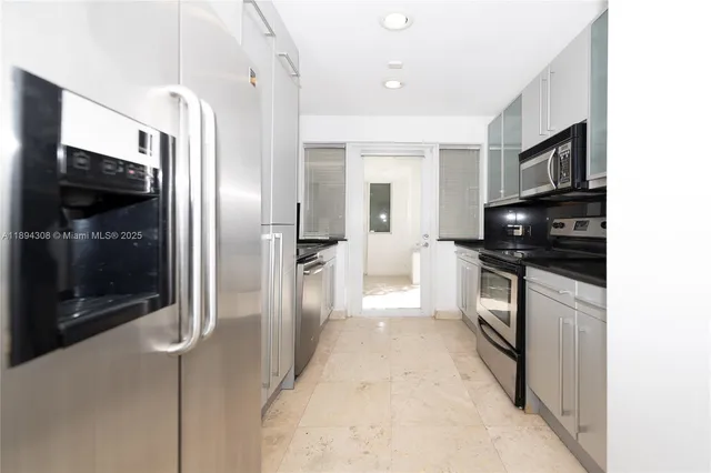 $4,350 | 212 Washington Avenue, Unit 9, Miami Beach, FL 33139