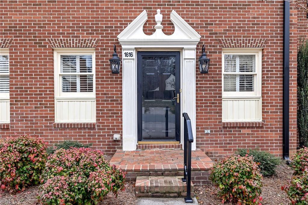 1616 Ternberry Road High Point, NC 27262 - Photo 3 of 28 Gallery Image 3