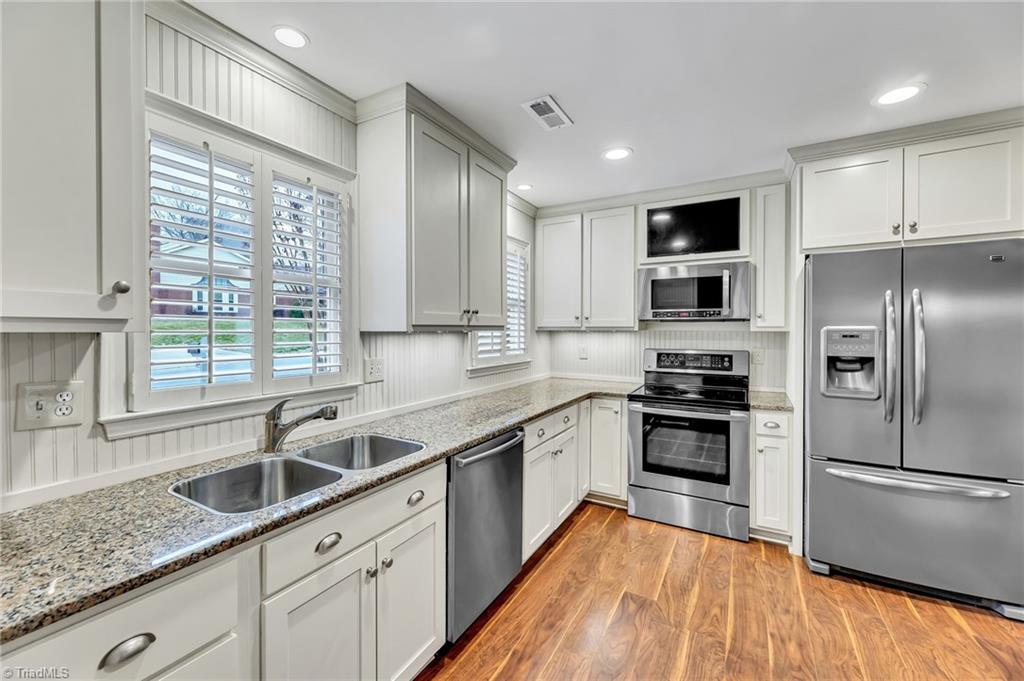 1616 Ternberry Road High Point, NC 27262 - Photo 5 of 28 Gallery Image 5
