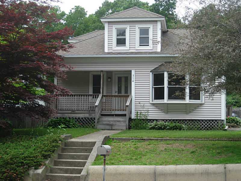 314 Knotty Oak Road Coventry, RI 02816 - Photo 1 of 20 Exterior Front.