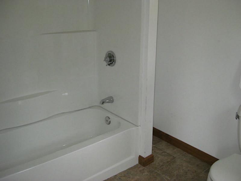 314 Knotty Oak Road Coventry, RI 02816 - Photo 14 of 20 Bathroom.