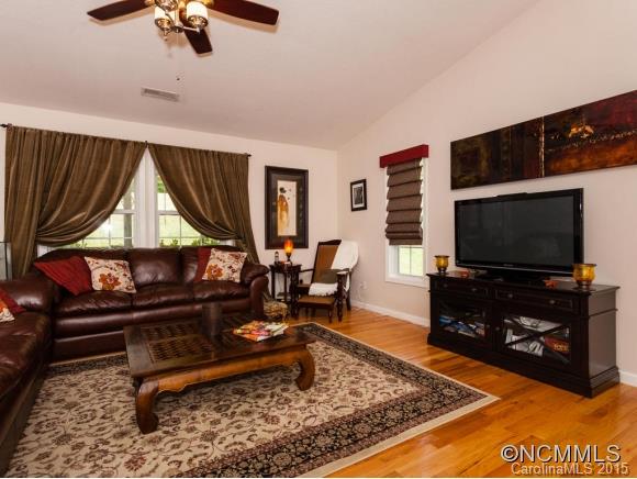 41 Melton Road Candler, NC 28715 - Photo 4 of 20 Gallery Image 4