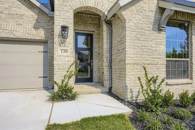 $439,990 | 130 Pecan Lane, Rhome, TX 76078