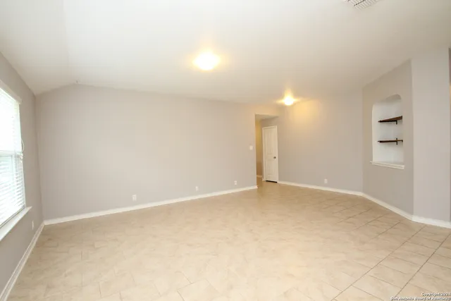 $1,800 | 15243 Field Sparrow, San Antonio, TX 78253